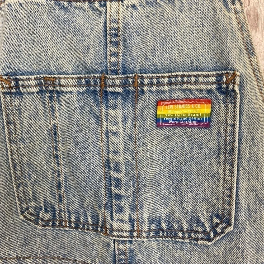 Levi’s Pride Liberation Denim Shortalls Size Large‎